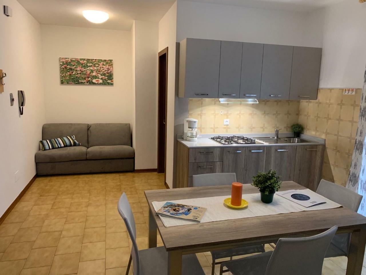 Appartamenti Dei Fiori Lignano Sabbiadoro Exteriör bild